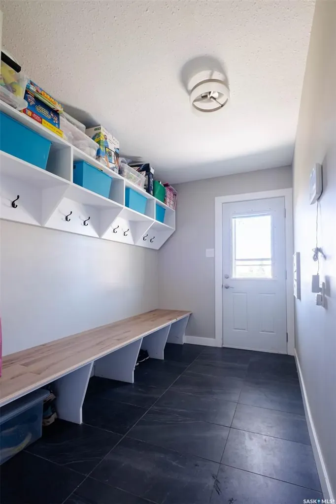324 Lockwood Road Regina SK S4S 6E2
