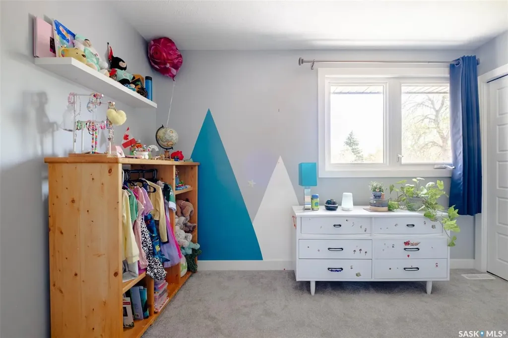 324 Lockwood Road Regina SK S4S 6E2