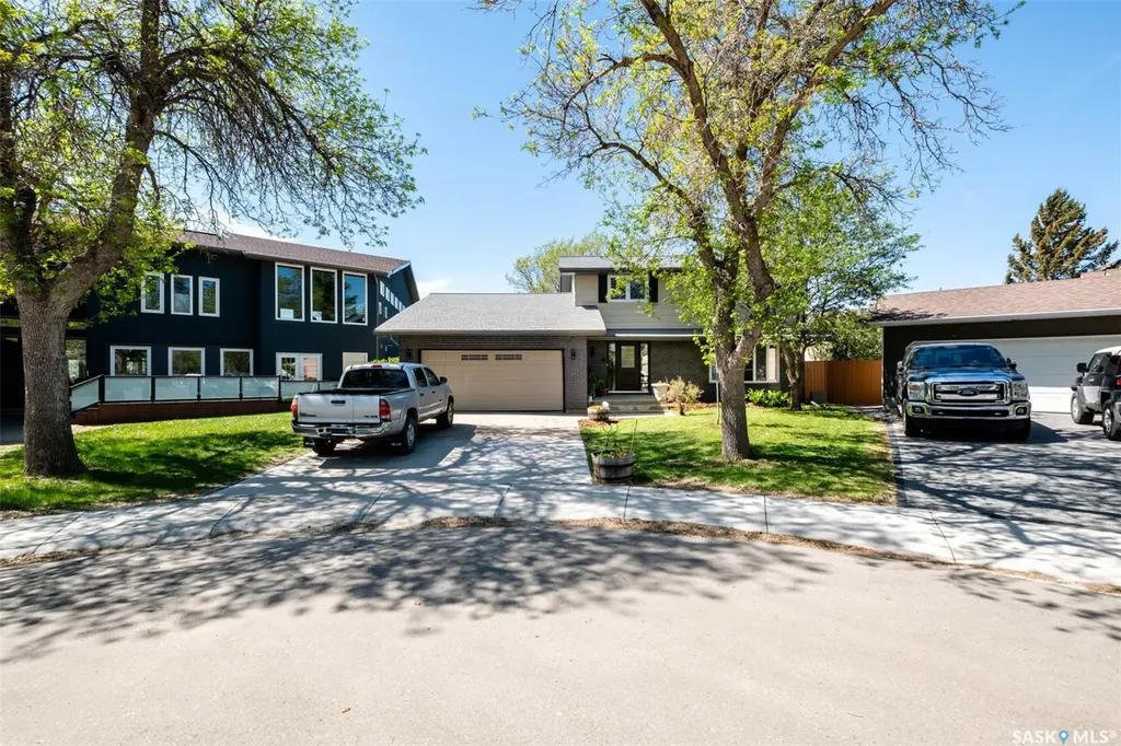 324 Lockwood Road Regina SK S4S 6E2