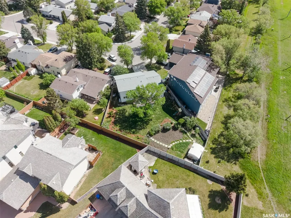 324 Lockwood Road Regina SK S4S 6E2