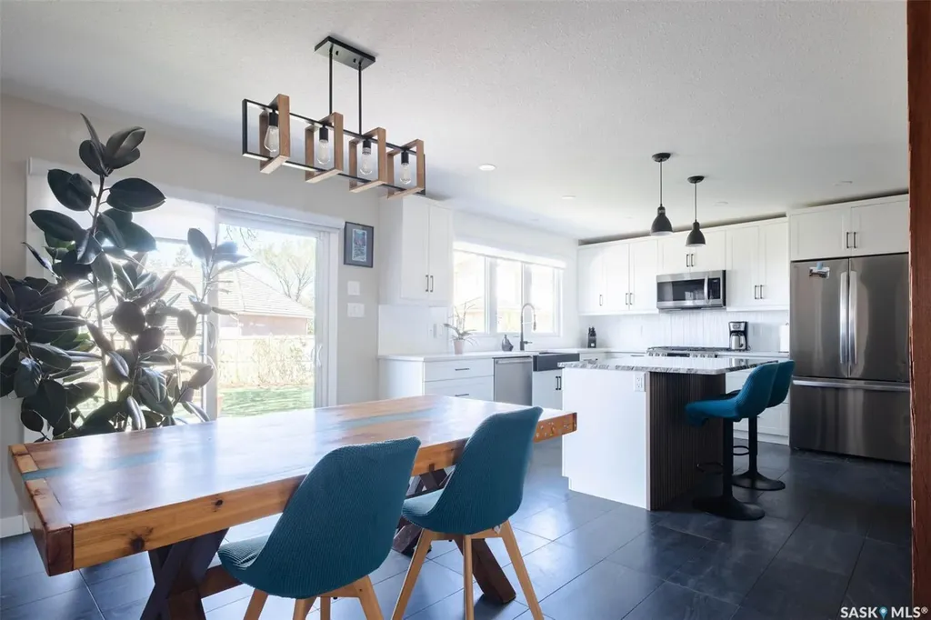324 Lockwood Road Regina SK S4S 6E2