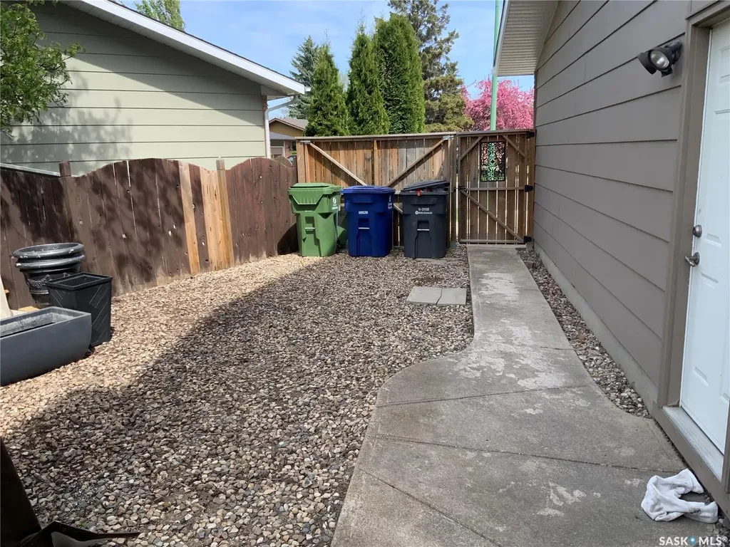 115 La Loche Court Saskatoon SK S7K 4R8