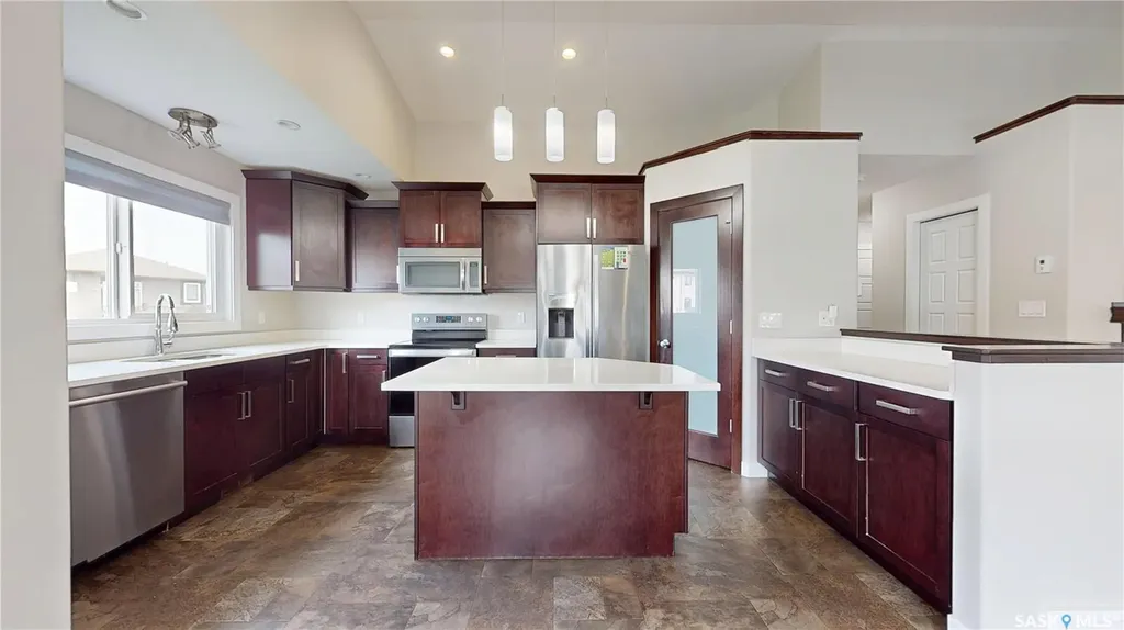 5614 Beacon Place Regina SK S4W 0J7