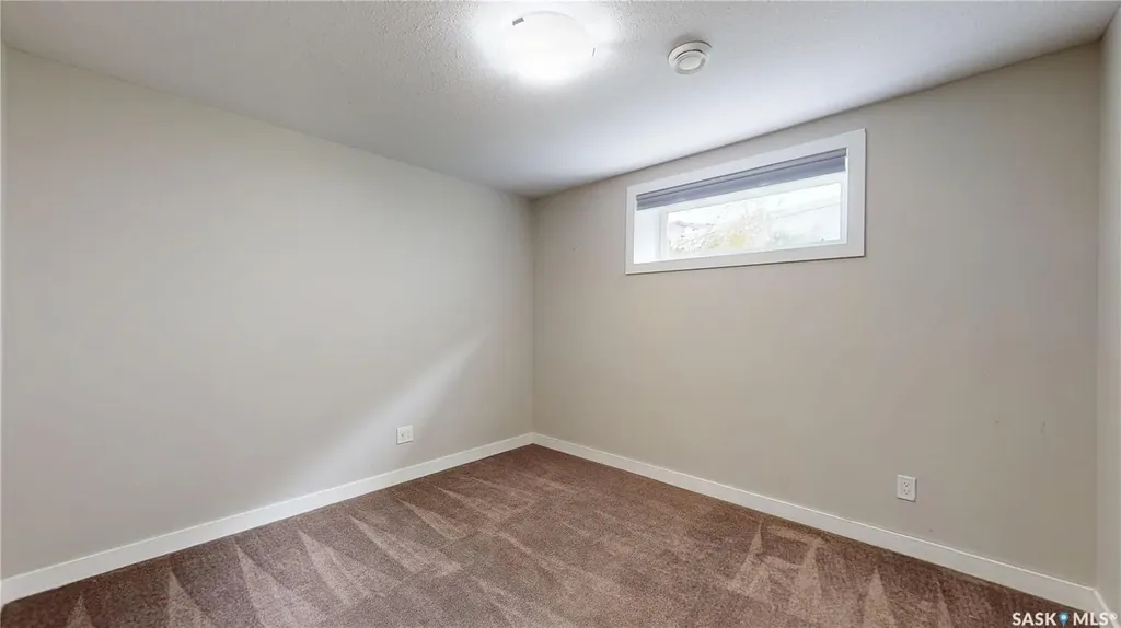 5614 Beacon Place Regina SK S4W 0J7
