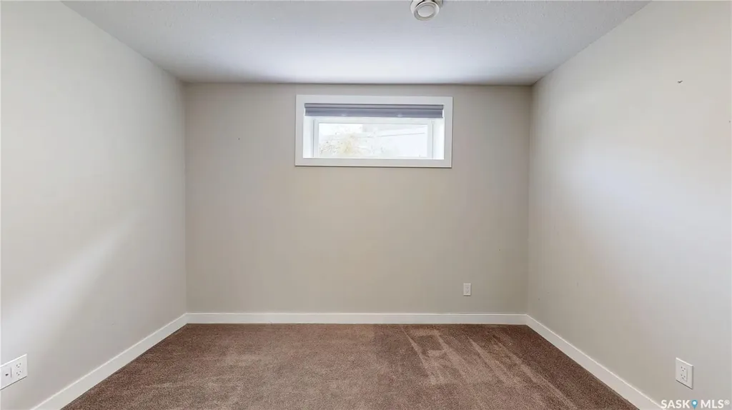 5614 Beacon Place Regina SK S4W 0J7