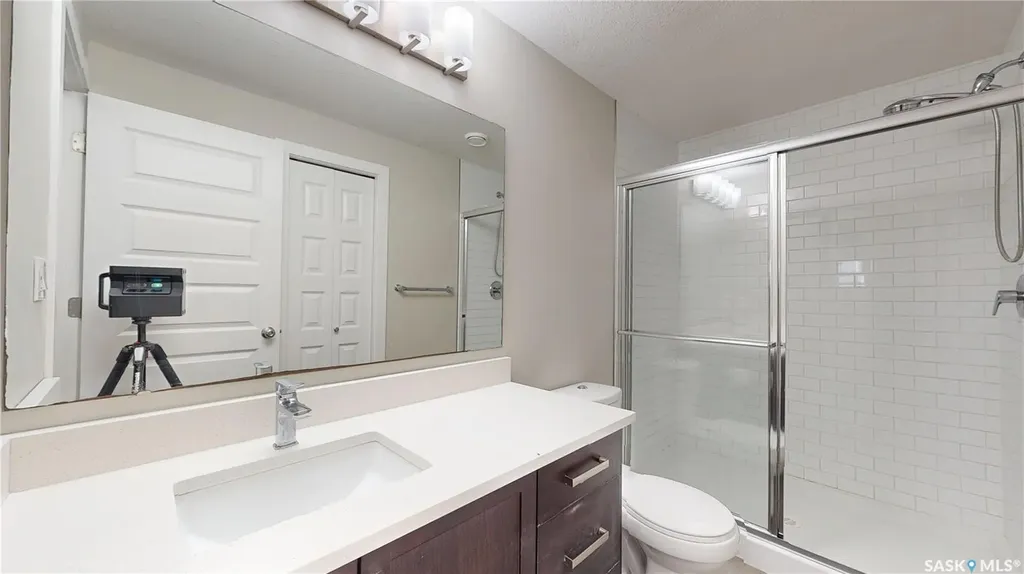 5614 Beacon Place Regina SK S4W 0J7