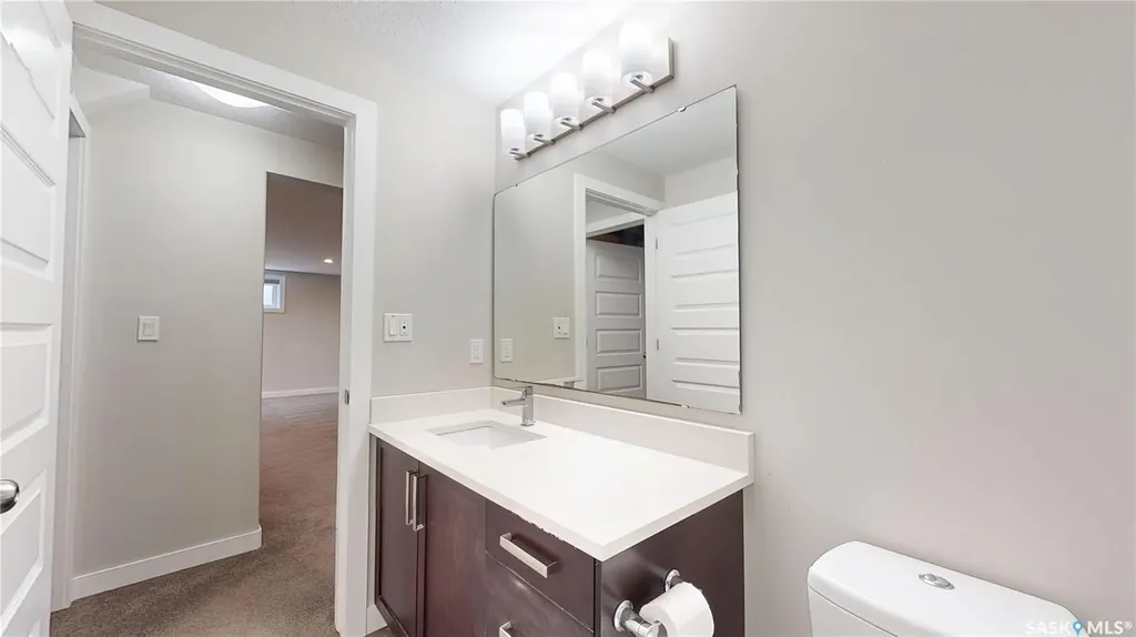 5614 Beacon Place Regina SK S4W 0J7