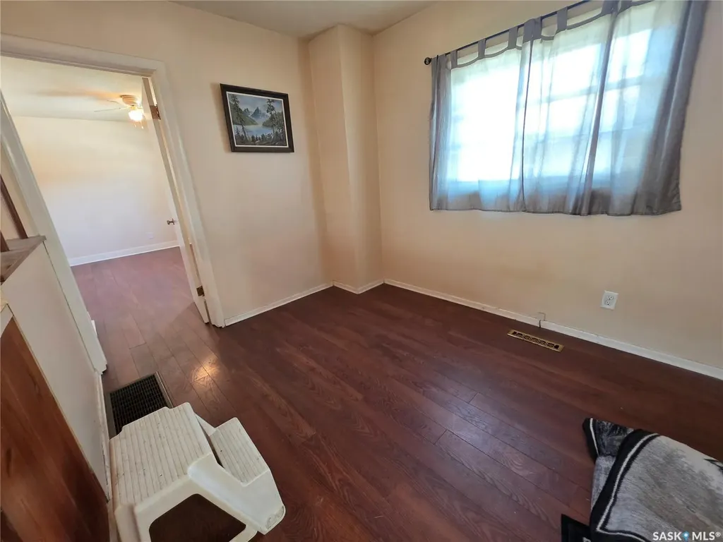 678 1st Avenue NE Swift Current SK S9H 2B9