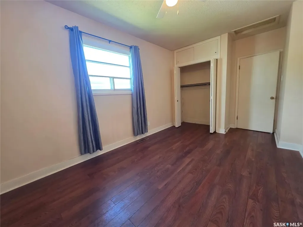 678 1st Avenue NE Swift Current SK S9H 2B9