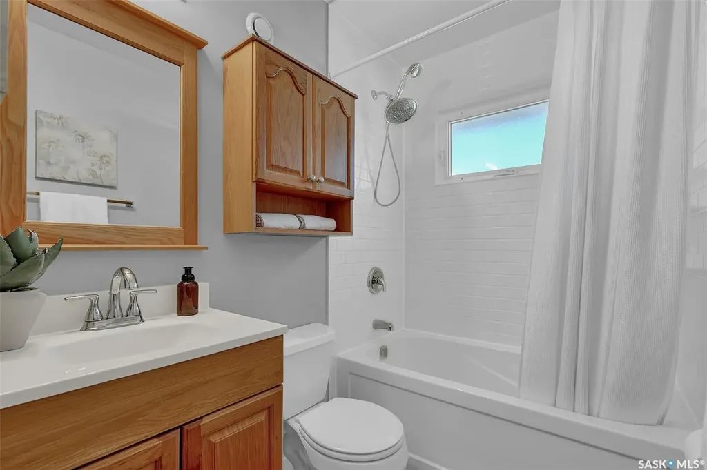 2050 Jubilee Avenue Regina SK S4S 3T8
