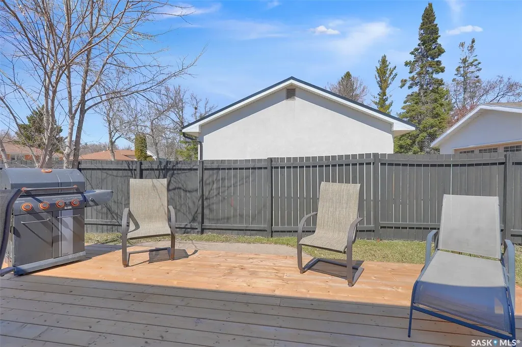 2050 Jubilee Avenue Regina SK S4S 3T8