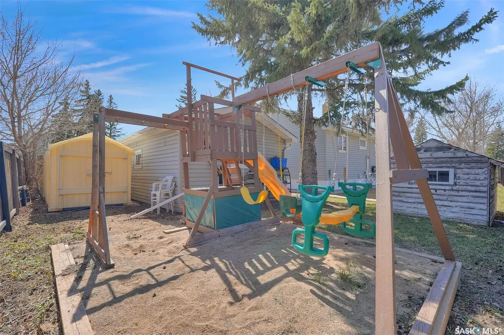 2050 Jubilee Avenue Regina SK S4S 3T8