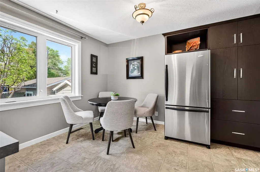 923 Francis Street Moose Jaw SK S6H 3B3