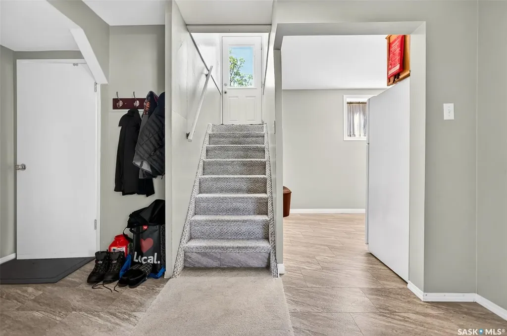 923 Francis Street Moose Jaw SK S6H 3B3