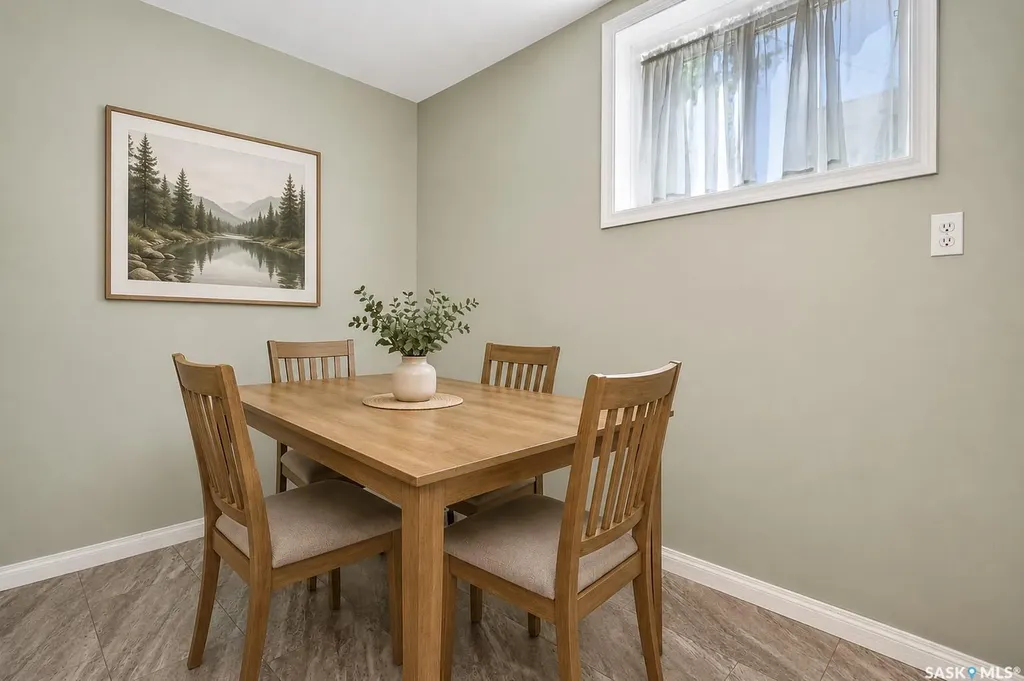 923 Francis Street Moose Jaw SK S6H 3B3