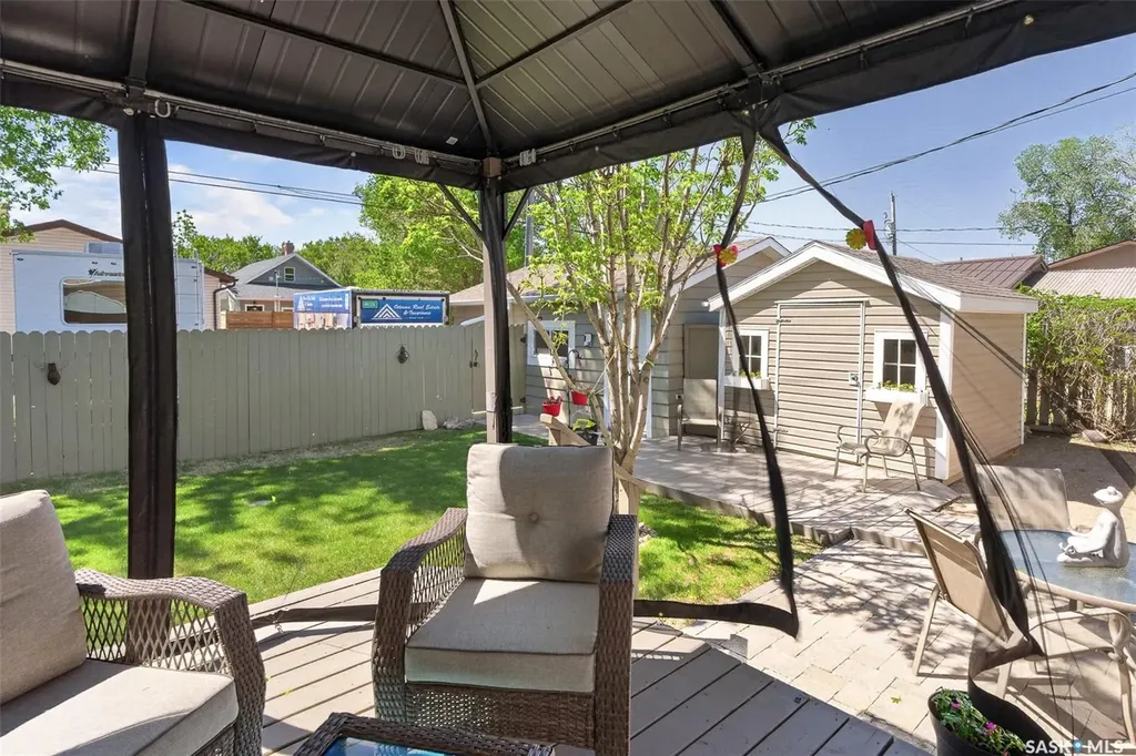 923 Francis Street Moose Jaw SK S6H 3B3