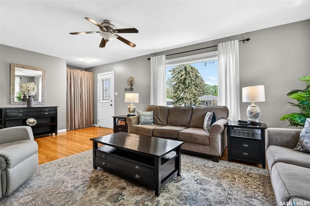 923 Francis Street Moose Jaw SK S6H 3B3