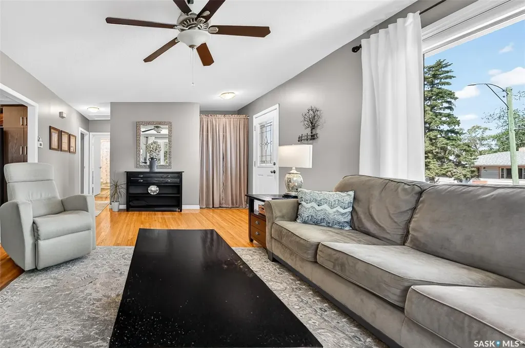 923 Francis Street Moose Jaw SK S6H 3B3