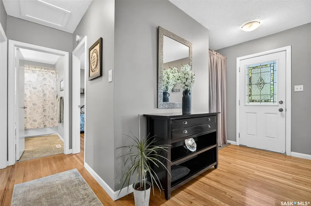 923 Francis Street Moose Jaw SK S6H 3B3