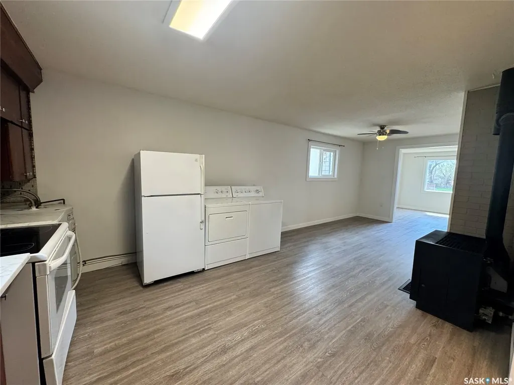 127 2nd Avenue W Biggar SK S0K 0M0
