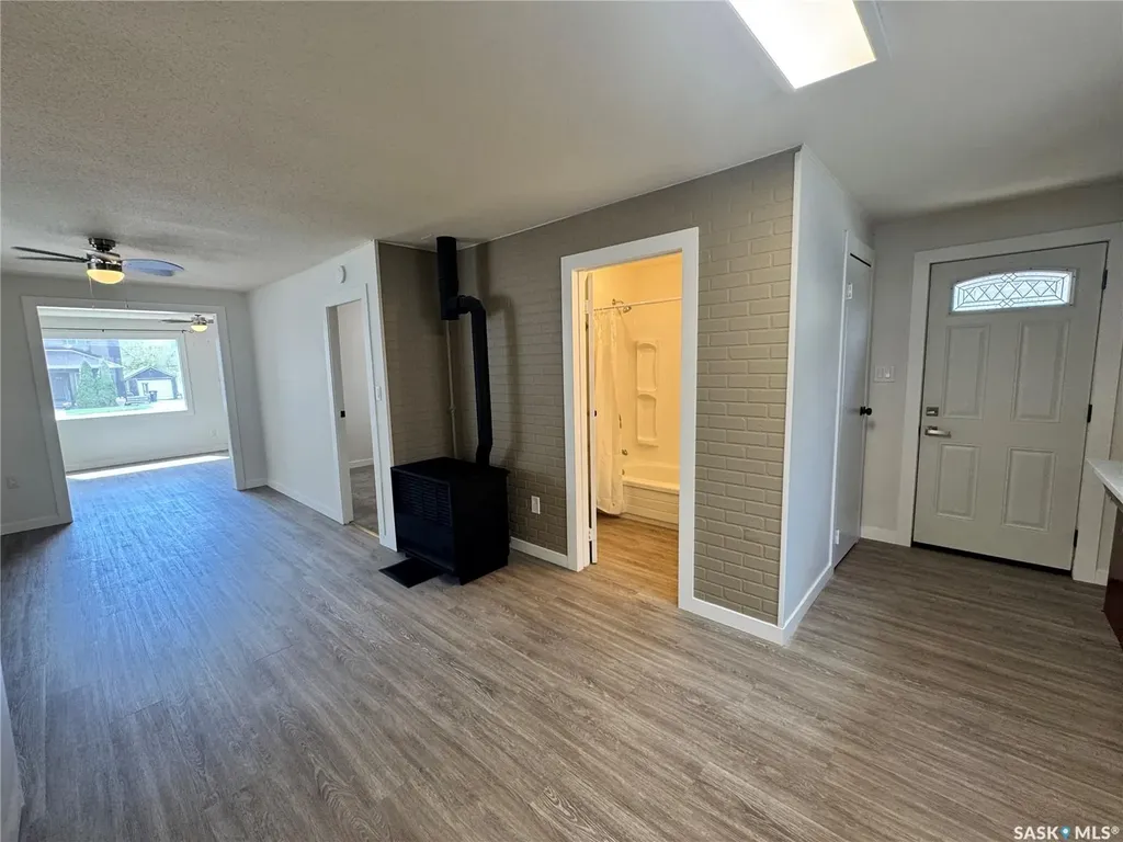 127 2nd Avenue W Biggar SK S0K 0M0