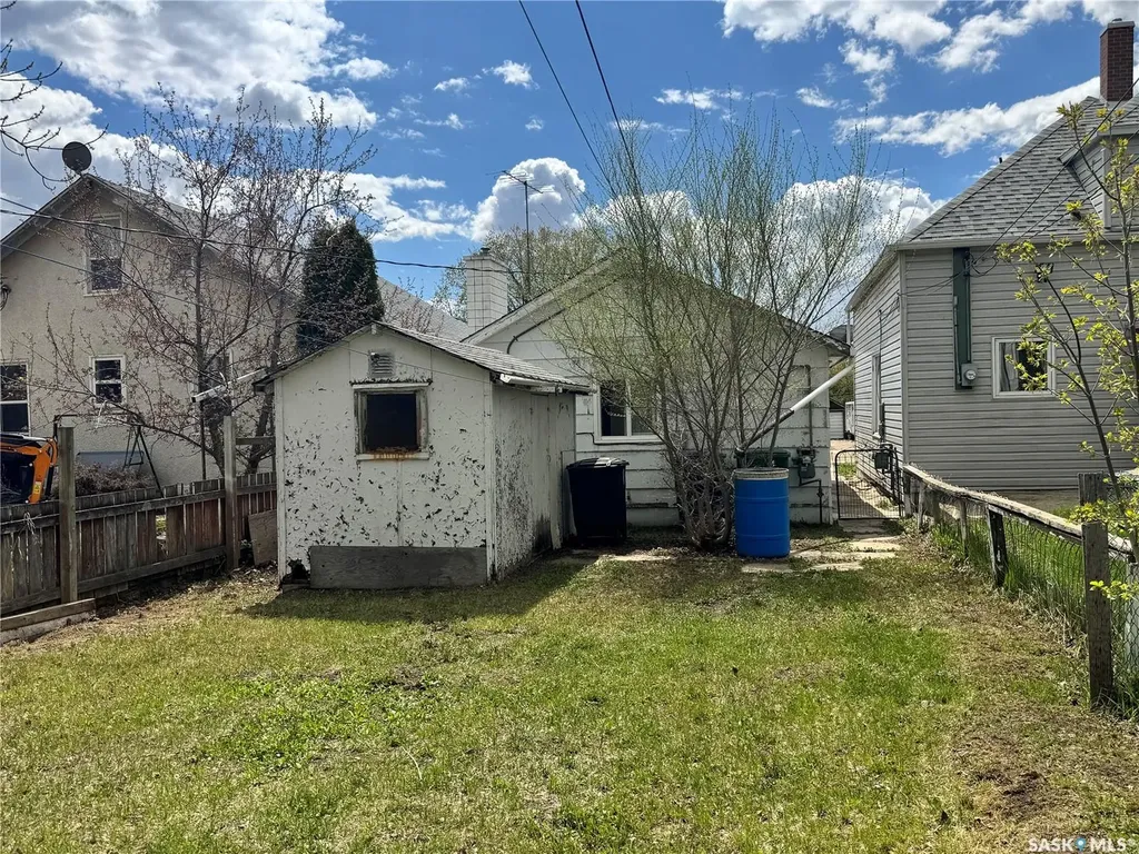 127 2nd Avenue W Biggar SK S0K 0M0
