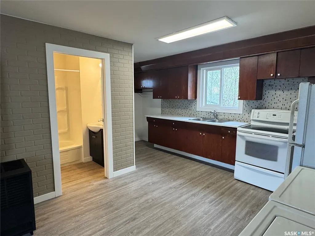 127 2nd Avenue W Biggar SK S0K 0M0