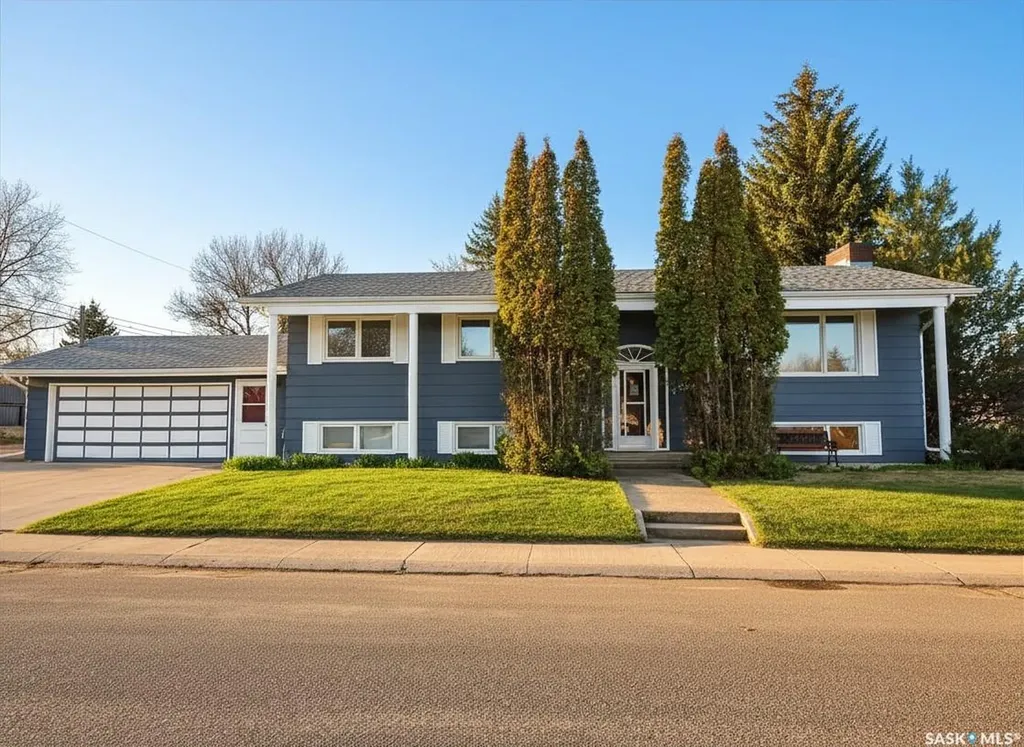 720 Whyte Avenue Swift Current SK S9H 1P7