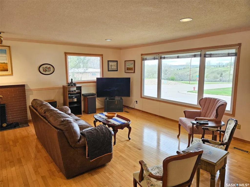 720 Whyte Avenue Swift Current SK S9H 1P7