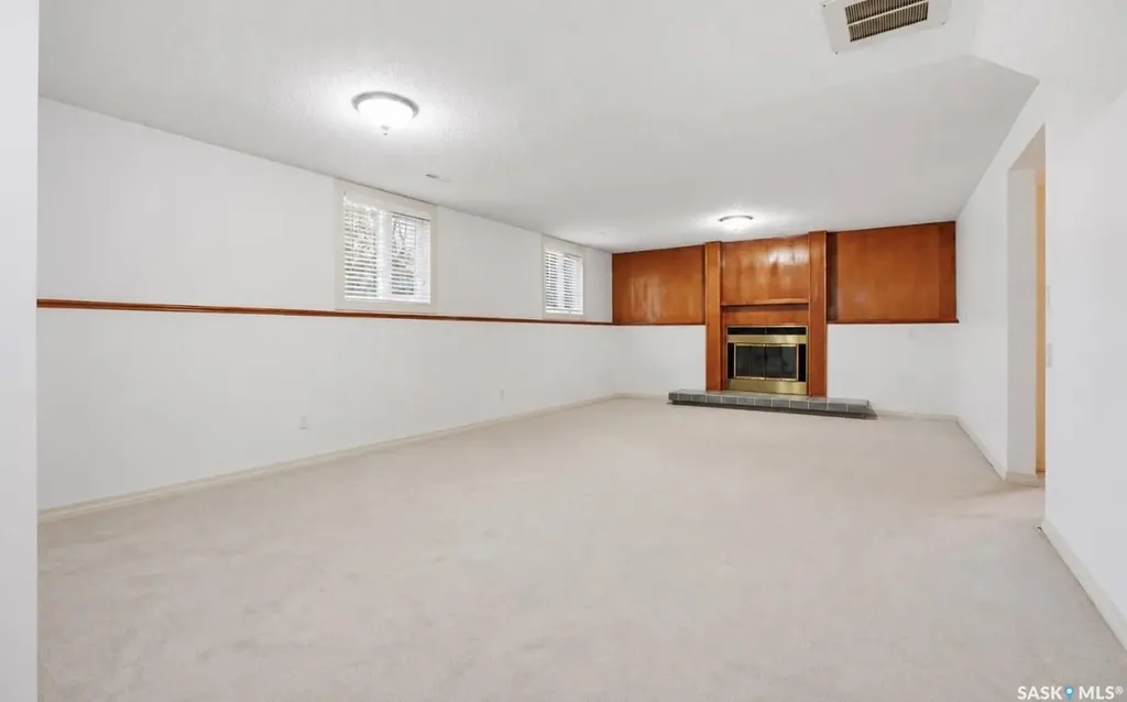 314 Waterbury Road Saskatoon SK S7J 4T9