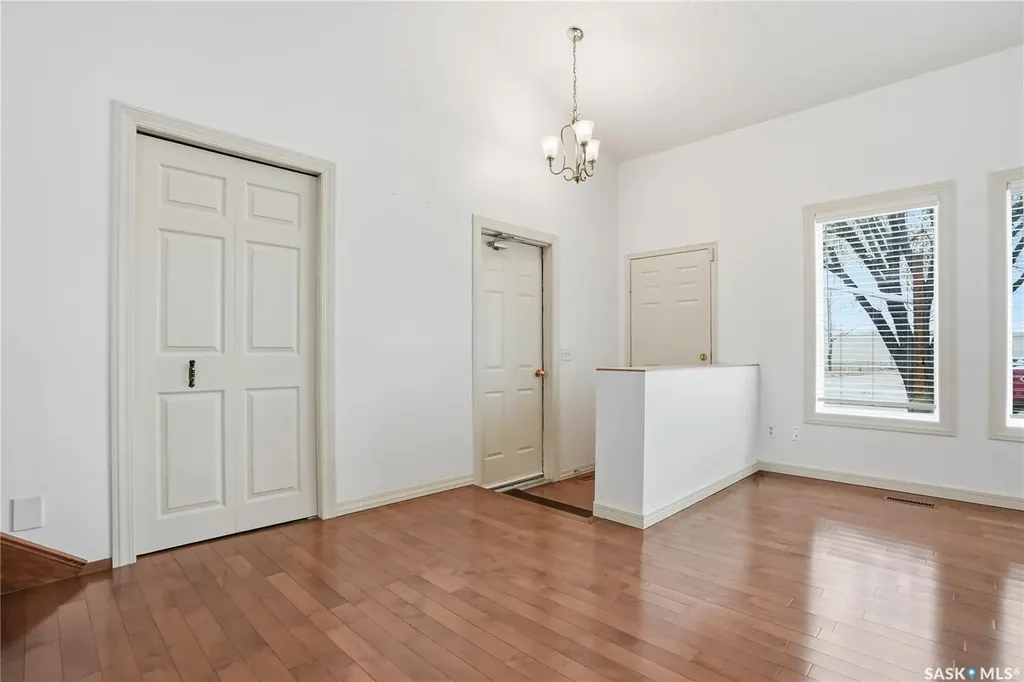 314 Waterbury Road Saskatoon SK S7J 4T9