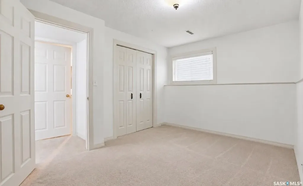 314 Waterbury Road Saskatoon SK S7J 4T9