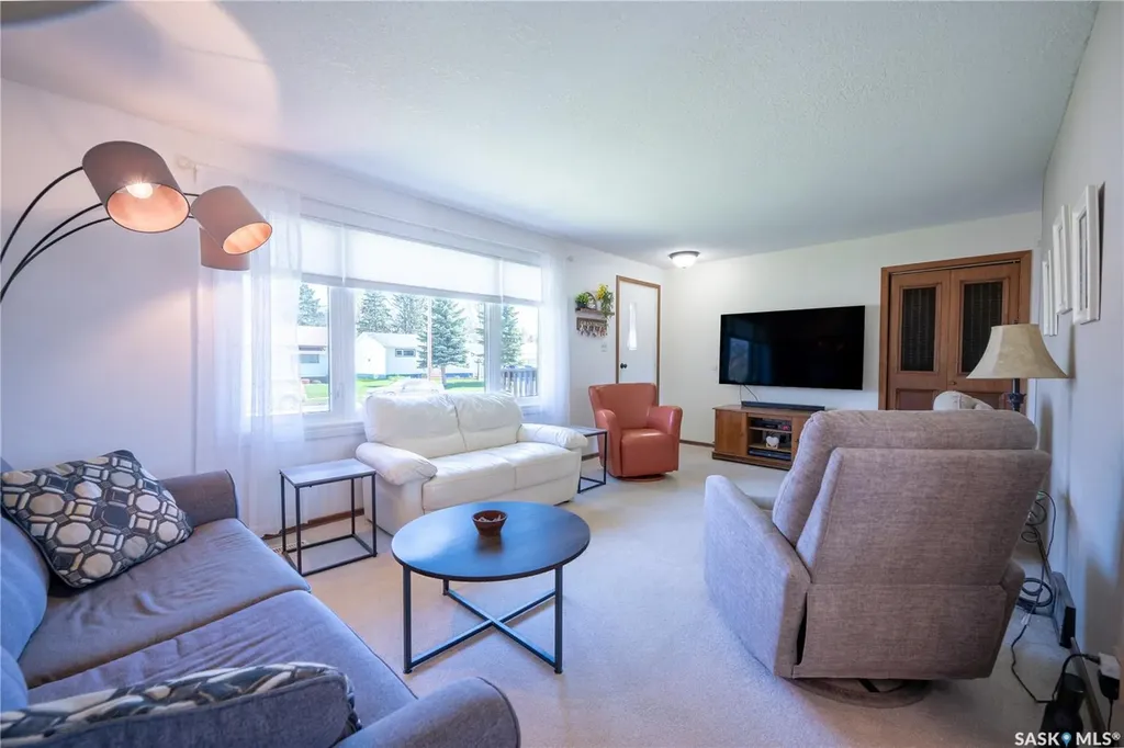 242 Fifth Avenue N Yorkton SK S3N 0Z9
