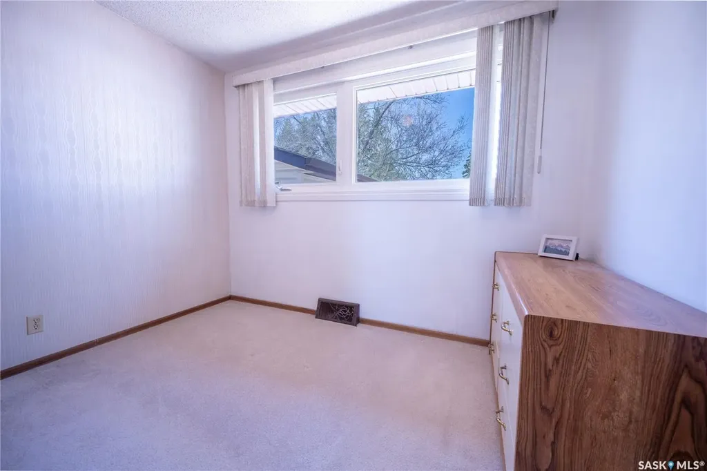 242 Fifth Avenue N Yorkton SK S3N 0Z9