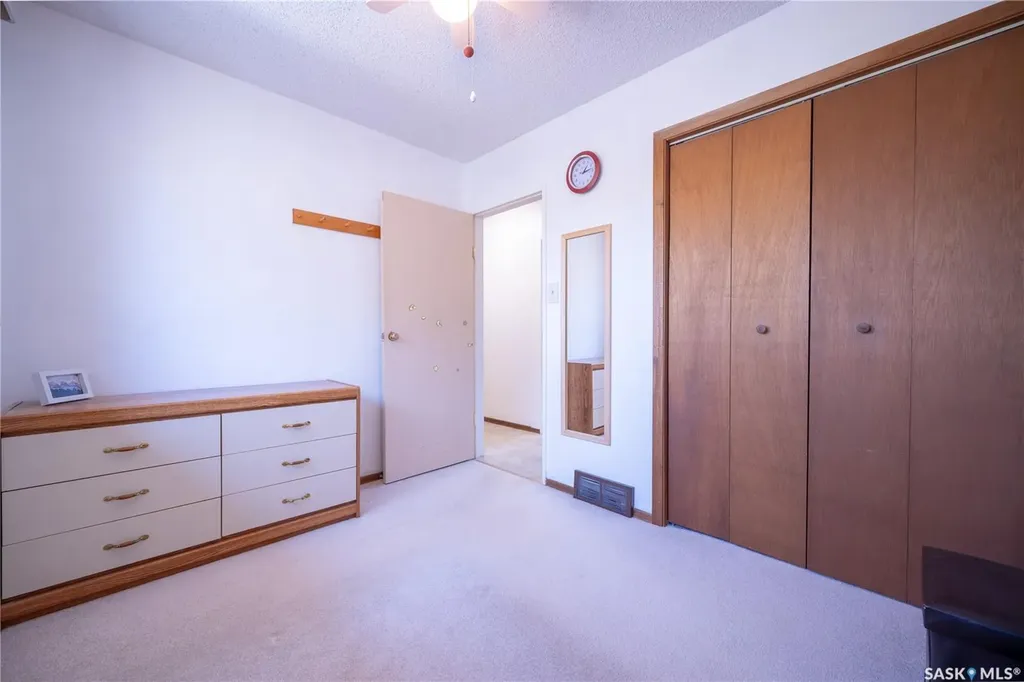 242 Fifth Avenue N Yorkton SK S3N 0Z9