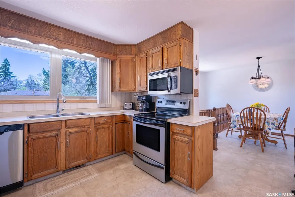 242 Fifth Avenue N Yorkton SK S3N 0Z9