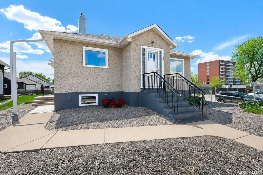 201 8th Street E Prince Albert SK S6V 0V9