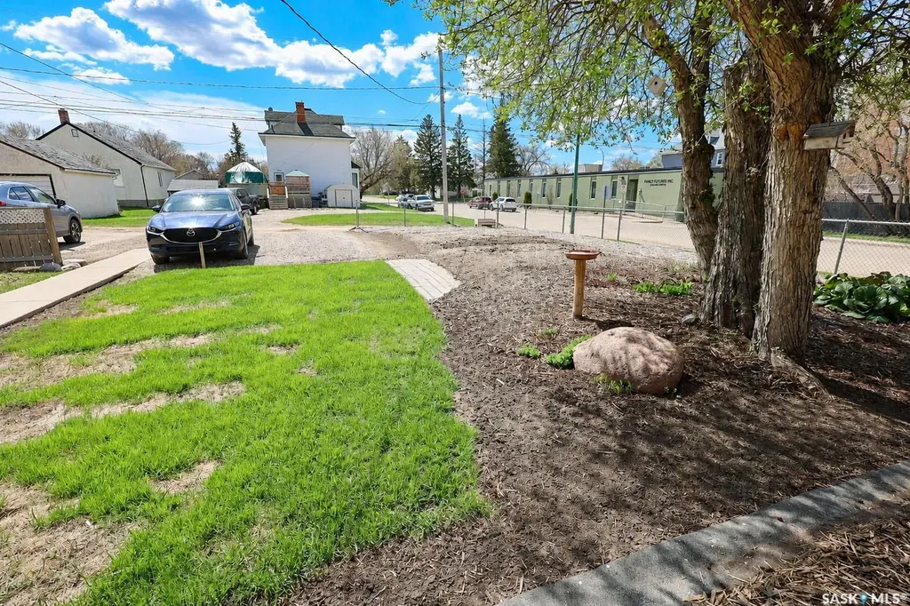 201 8th Street E Prince Albert SK S6V 0V9
