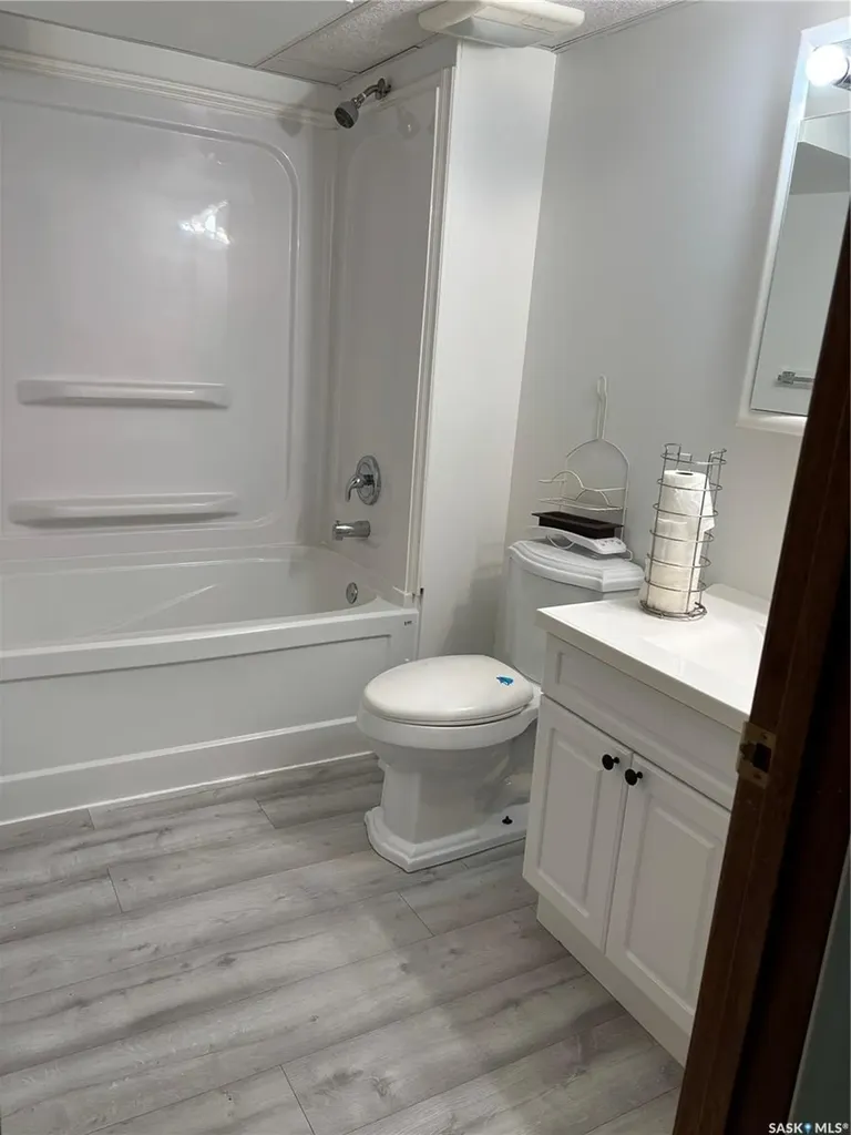301 Tavistock Avenue Torquay SK S0C 2L0