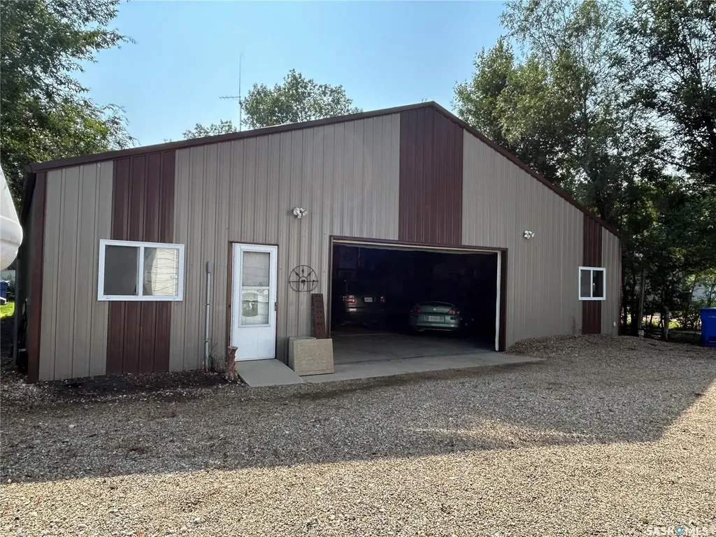 301 Tavistock Avenue Torquay SK S0C 2L0