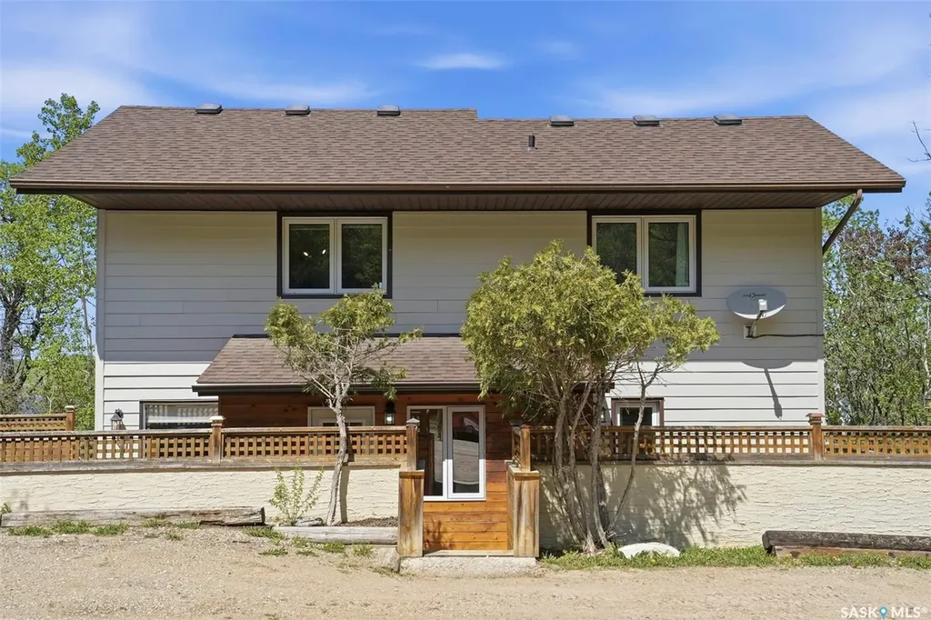 818 Pukwana Drive Manitou Beach SK S0K 4T1