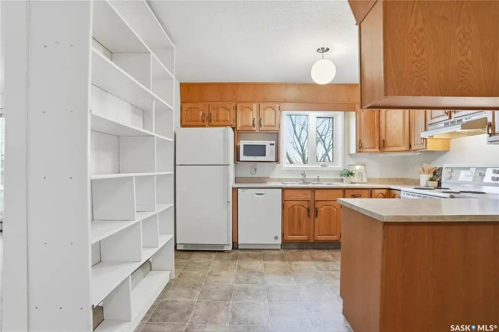 3130 Louise Street Saskatoon SK S7J 3L8