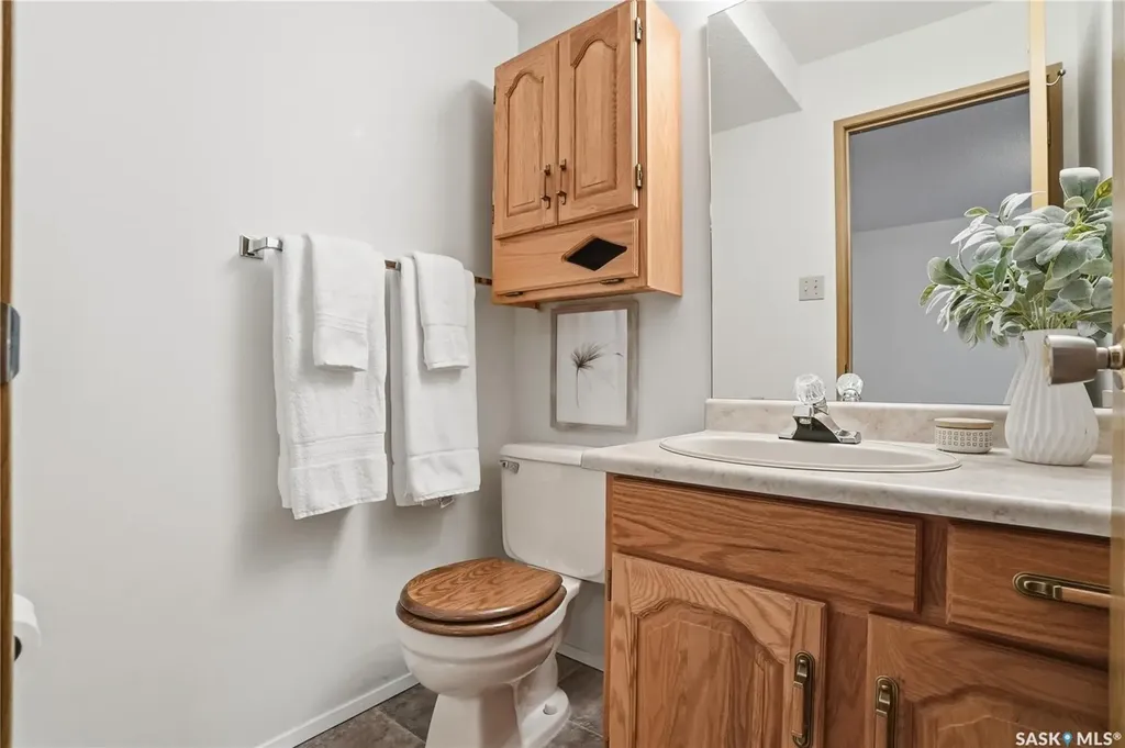 3130 Louise Street Saskatoon SK S7J 3L8
