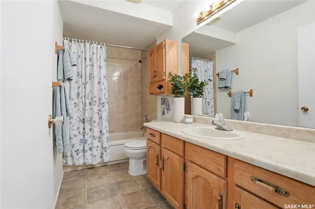 3130 Louise Street Saskatoon SK S7J 3L8