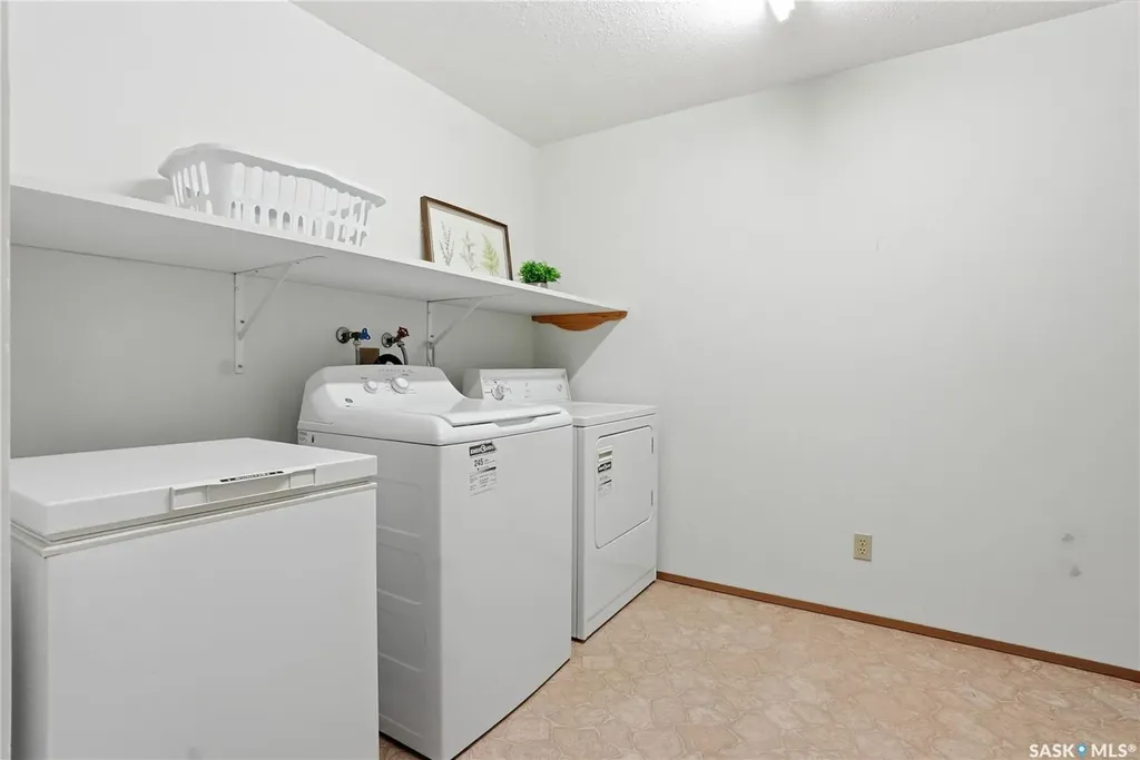 3130 Louise Street Saskatoon SK S7J 3L8