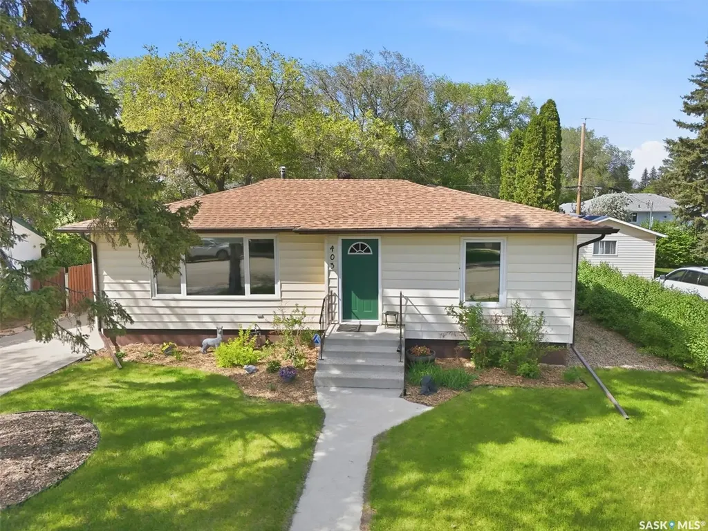 403 Willow Street E Saskatoon SK S7J 0C7