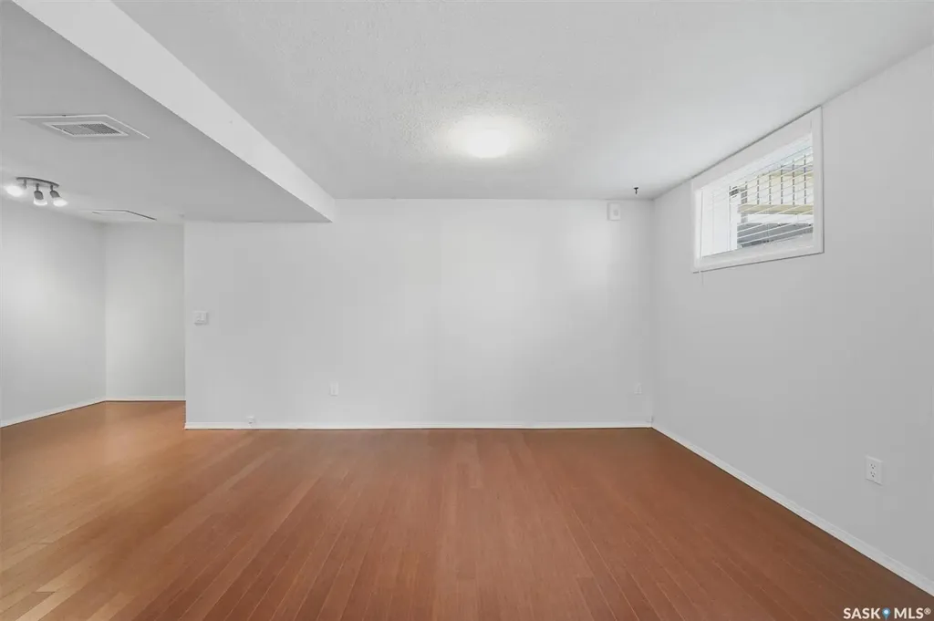 403 Willow Street E Saskatoon SK S7J 0C7
