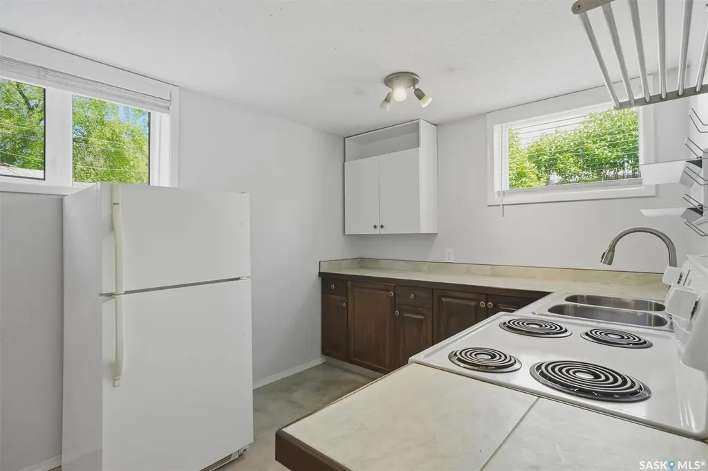 403 Willow Street E Saskatoon SK S7J 0C7