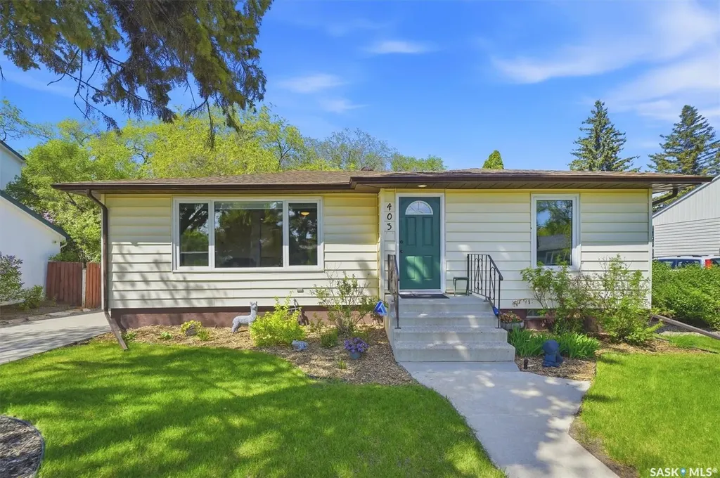 403 Willow Street E Saskatoon SK S7J 0C7