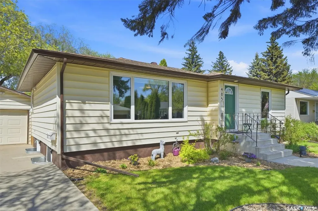 403 Willow Street E Saskatoon SK S7J 0C7